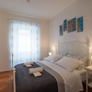 Ttapartmani Apartamento