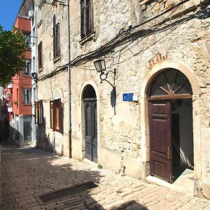 Apartment Smaila 1729, Pula