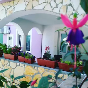 Apartment Ema & Sea Apartment's With Free Private Parking, Pula