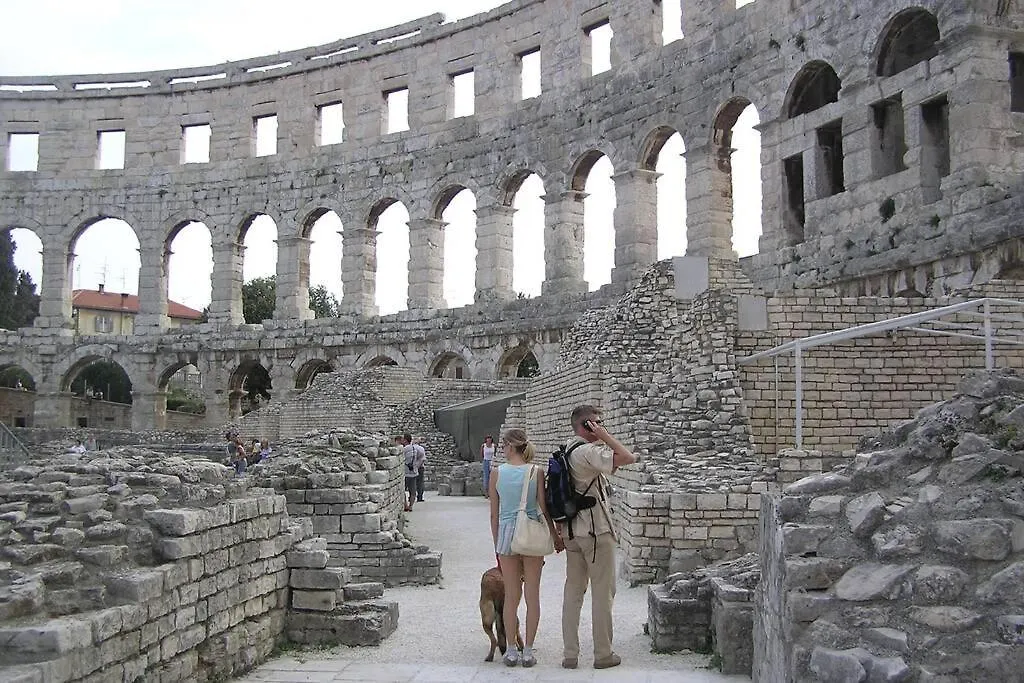 Apartment Natali*** Pula 0*,  Croatia